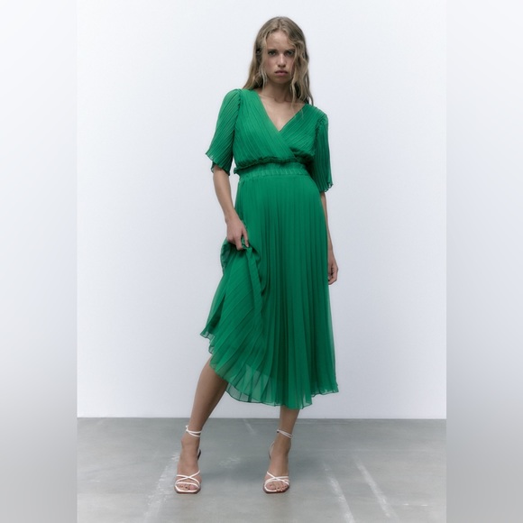 Zara | Dresses | Zara Green Pleated Dress | Poshmark